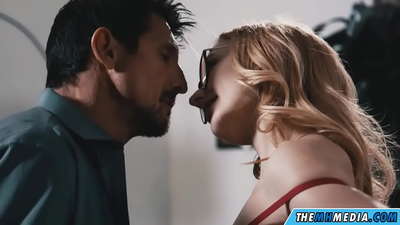 Зали шаргал үстэй романтик секс